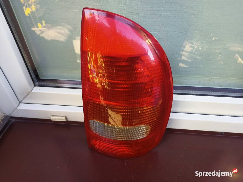 Opel Corsa B 5D lampa tył tylna prawa wkład osobowe Sieradz