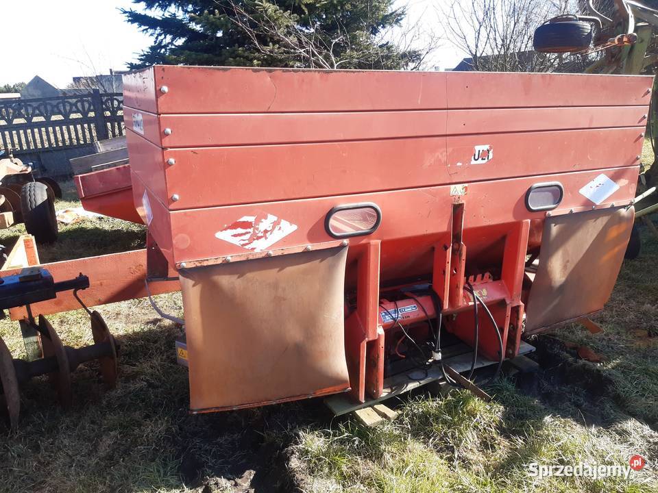 Rozsiewacz kuhn Nowe Skalmierzyce