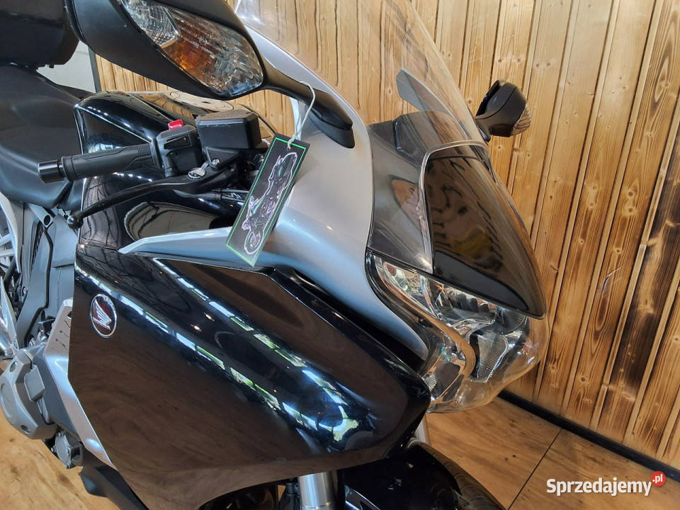 Honda VFR ZADBANY BŁYSZCZY VFR1200 FD 170 Rok produkcji 2011 Stare Miasto