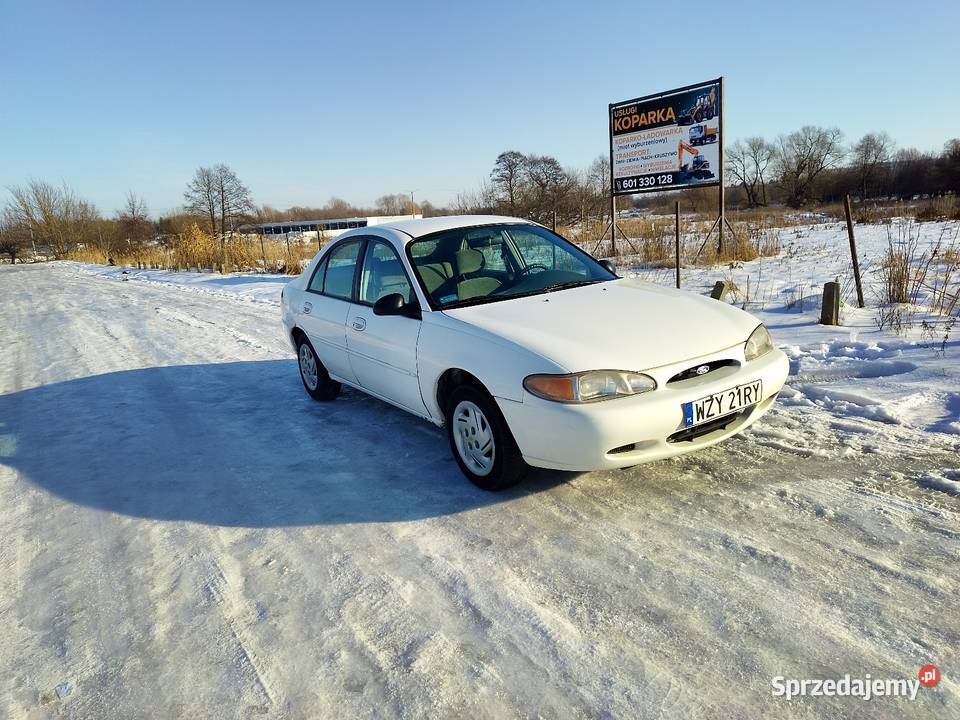 Ford Escort LX USA 20 SPI Automat Grójec