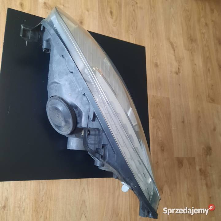 REFLEKTOR PRAWY CITROEN C4 GRAND PICASSO 2011 Siechnice