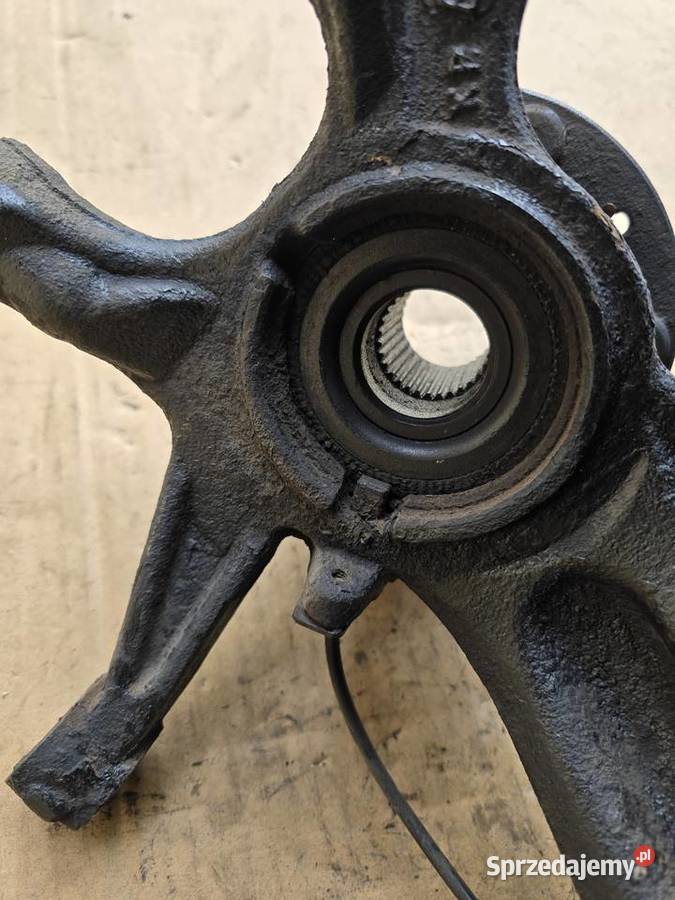 Mazda 6 GH zwrotnica zawieszenie przód piasta