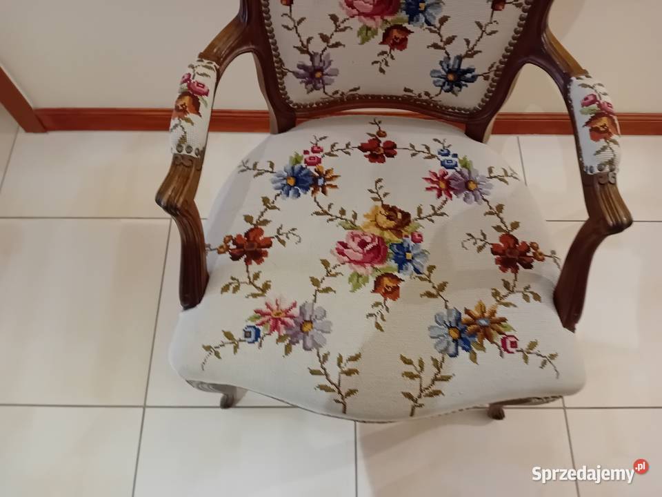 Fotel barokowy styl ludwikowski z haftowanym Antyki Bezrzecze sprzedam