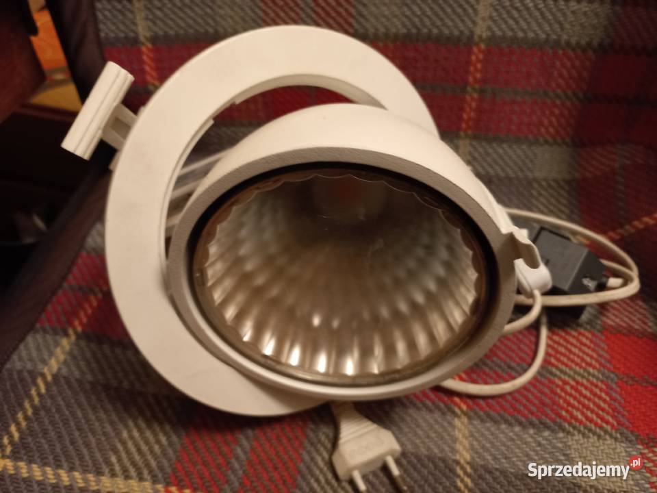 Sprzedam oszczedna lampa obrotowa sufitowa biała