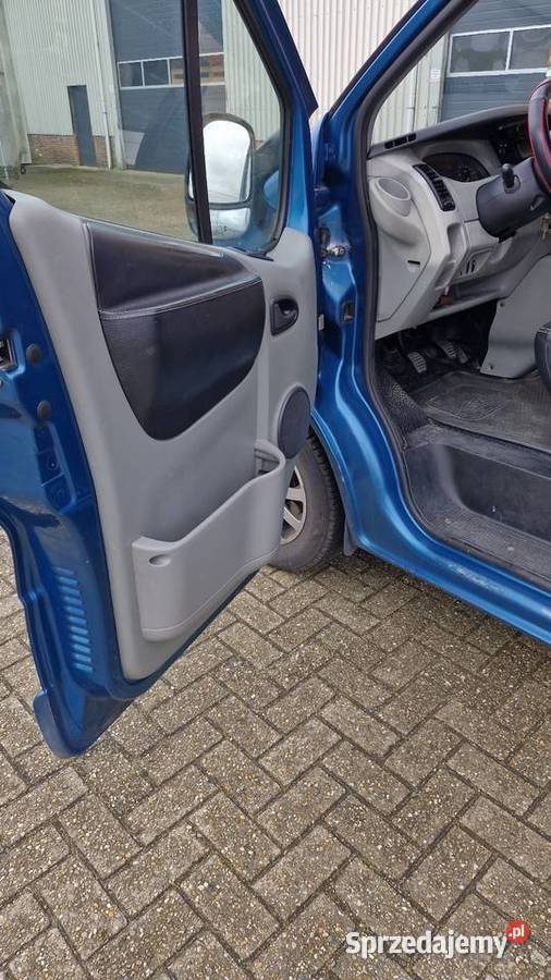 Sprzedam Renault Trafic 25 dCi brygadówka 2008r