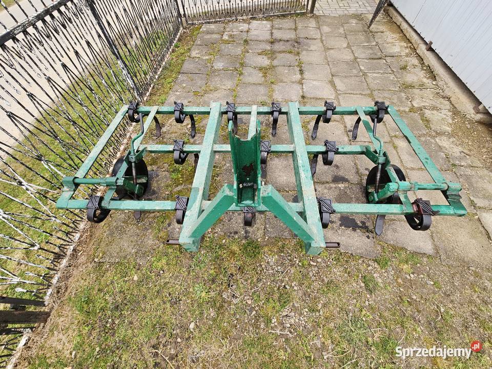 Kultywator 14 zębów radła ursus c330 Strzyżów sprzedam