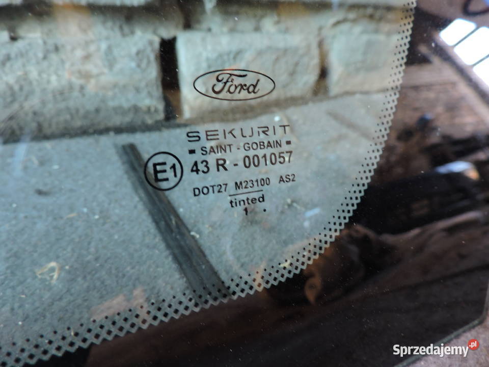Szyba boczna bagażnika Prawy tył Ford focus mk1 1.8