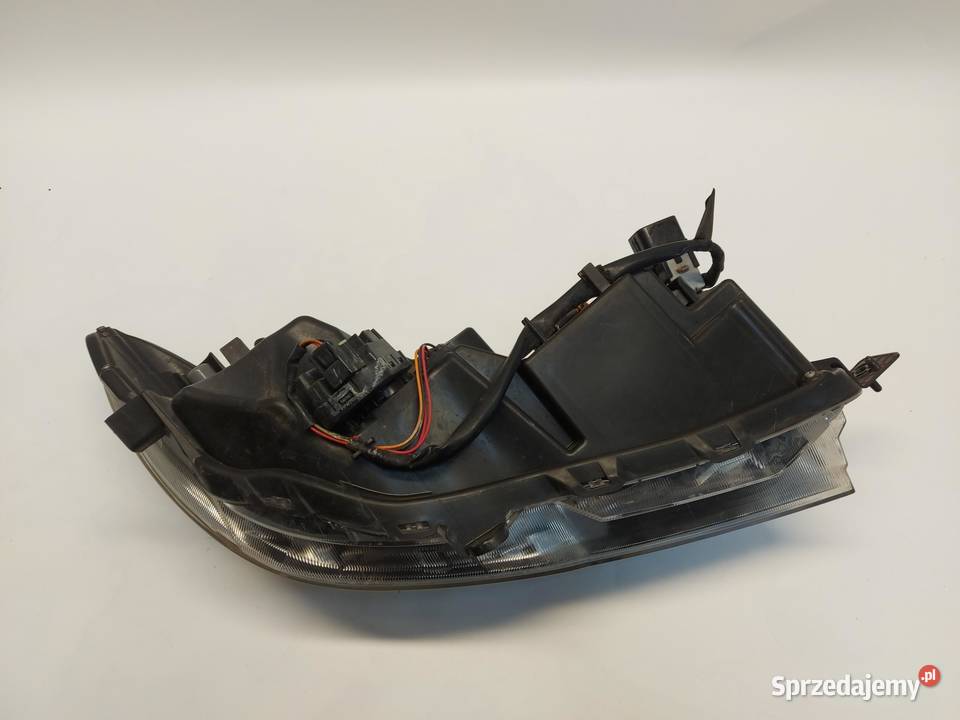 Subaru WRX STI 2015r lampa lewa przód przednia dolnośląskie