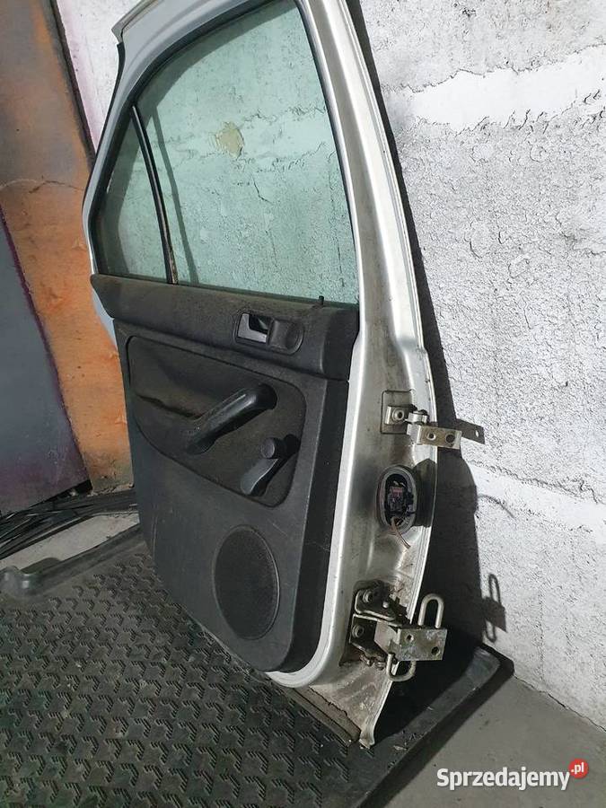 Drzwi kompletne lewy tył Vw Bora 16 99r Stan Gostynin