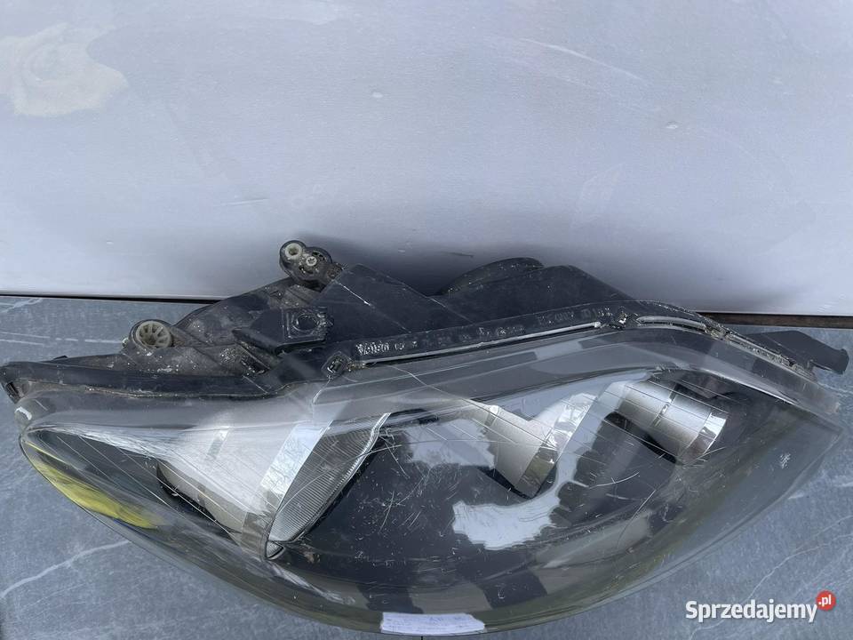VW GOLF 5 PLUS PRAWA LAMPA PRZÓD osobowe Części samochodowe sprzedam