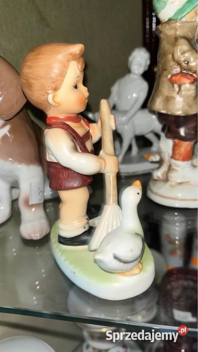 Figurka chłopca z gąską sprzedam