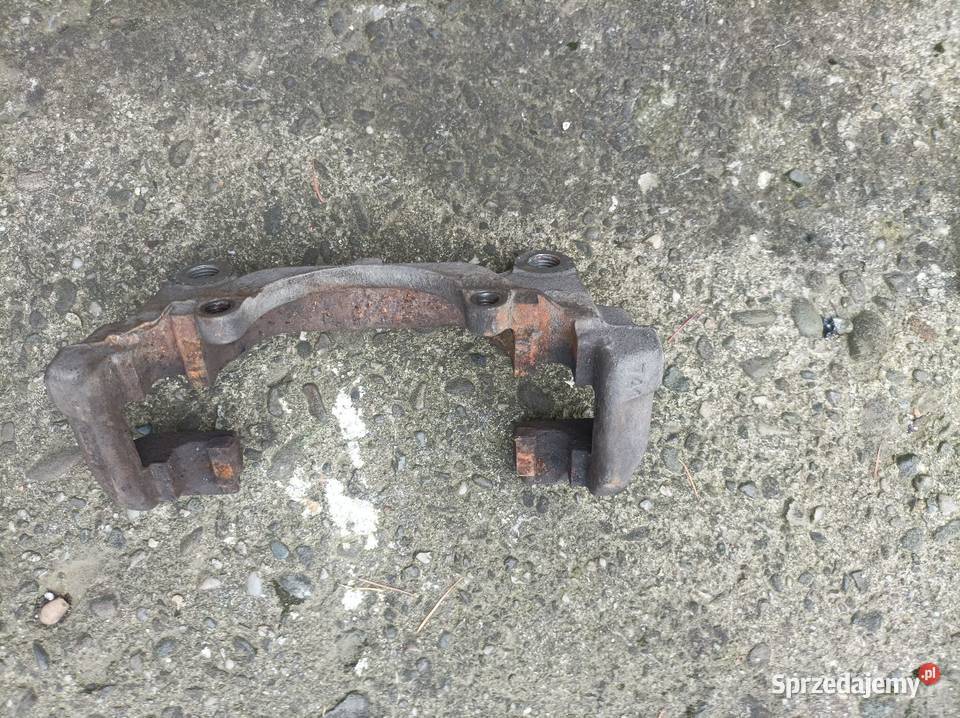 Audi A4 B8 A5 zacisk prawy przód jarzmo Skoczów