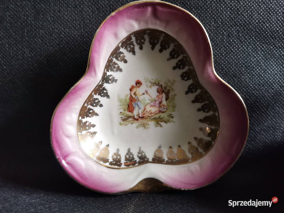 Stary świecznik kaganek i popielniczka porcelana Porcelana i szkło