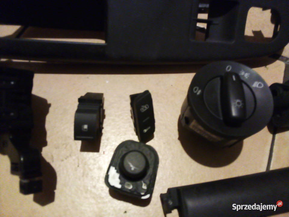 WV golf 5 lampa tylna prawa lampy tylne Leszno