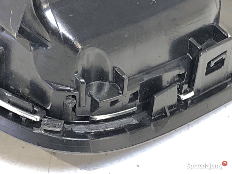 KRATKA NAWIEWU PRZÓD VW GOLF VII 5G1815736C osobowe