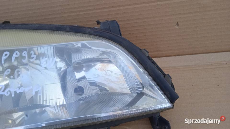 ZAFIRA A LAMPA PRZÓD PRAWA EU osobowe Zbierkowo