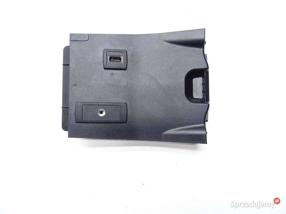 GNIAZDO USB AUX A2468230411 MERCEDES W246 W242
