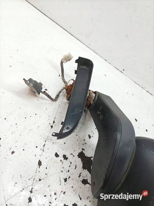 LUSTERKO LEWE 07R Iveco Stralis