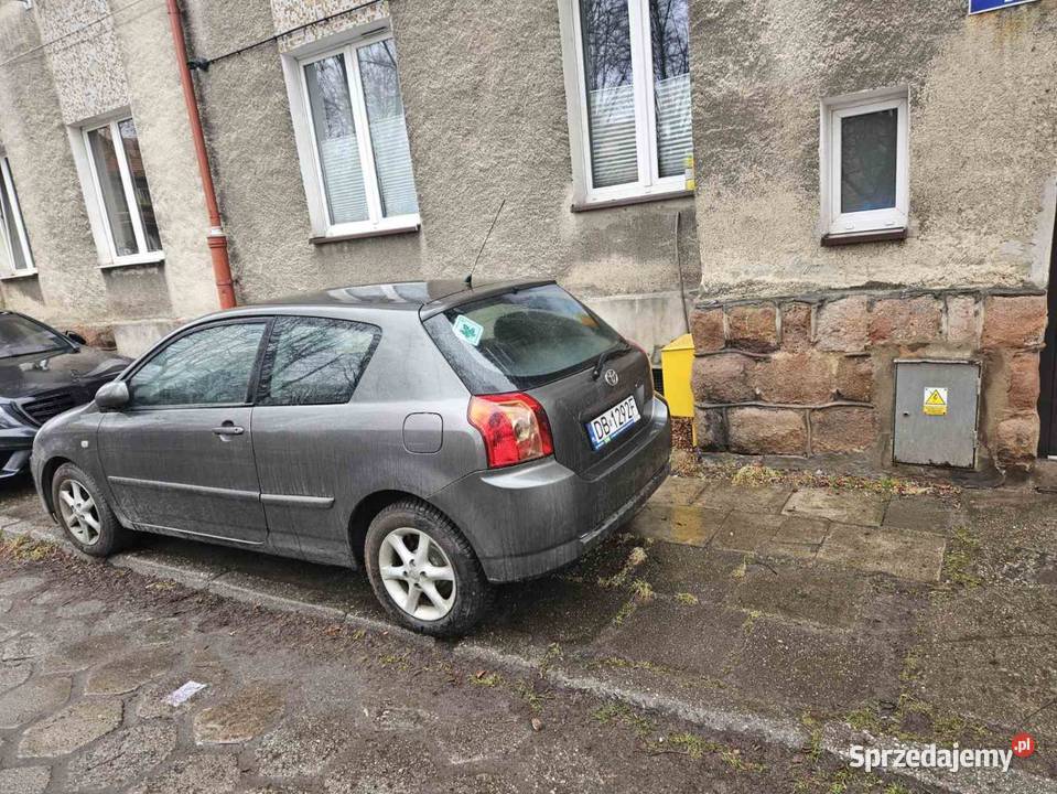 Toyota Corolla 2003 szary Wałbrzych