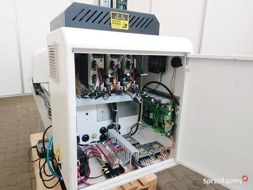 Robot kartezjański do wtryskarki 3 osiowy picker wielkopolskie Gizałki