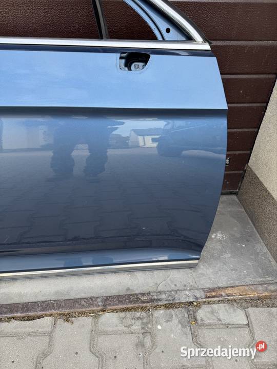 VW PASSAT B8 drzwi prawe przód tył lak LB5J Rok produkcji 2017 Warszawa
