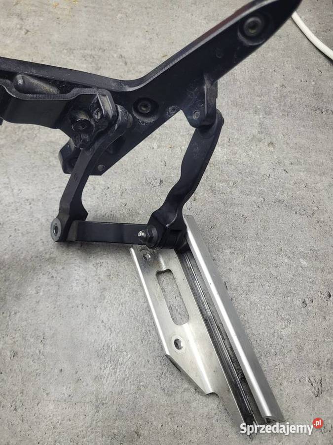 YAMAHA FJR 1300 0612 OEM STELAŻ MOCOWANIE SZYBY Nowy Tomyśl sprzedam