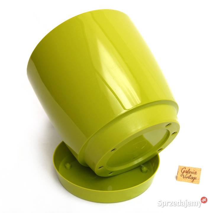 Plastikowa doniczka z podstawką limonkowa