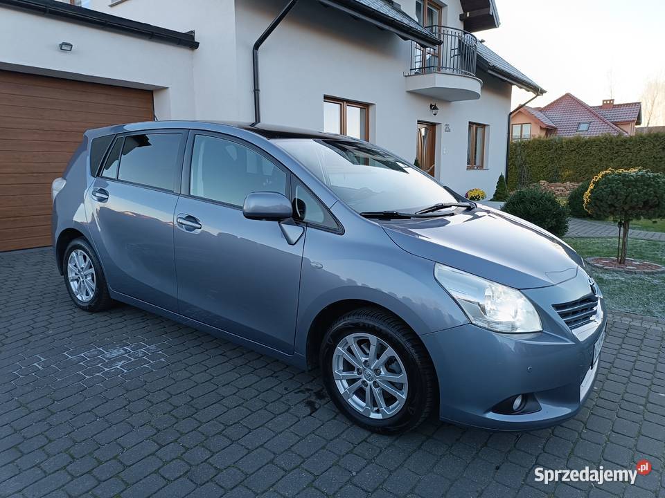 Toyota Verso 18 benz 7 osób Iława