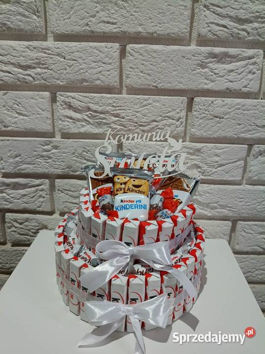 Torcik komunijny z słodyczy Kinder Ratyń