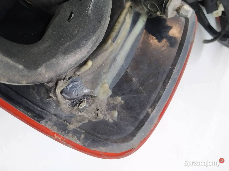 LAMPA TYŁ KOMPLET Fiat Croma II 20052011