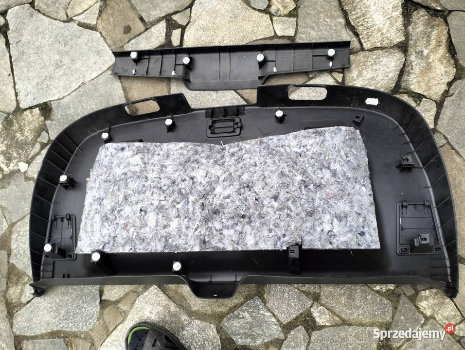 Osłona klapy bagażnika Auris II kombi lift