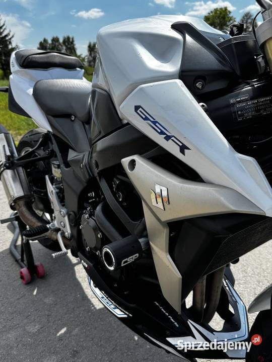 Suzuki Gsr 750 zarejestrowany na a2 łańcuch