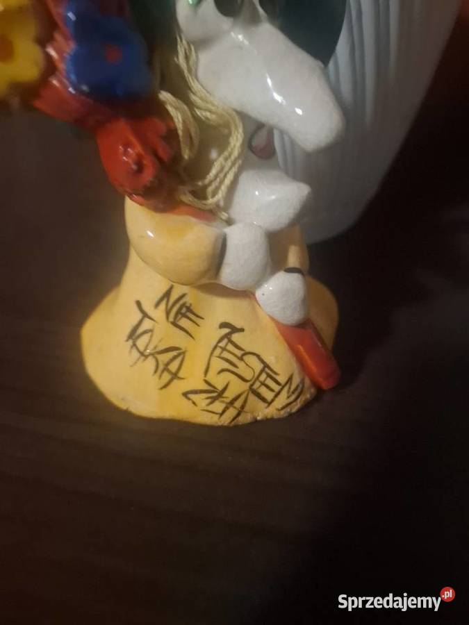 Baba jaga figurka z porcelany Porcelana i szkło mazowieckie