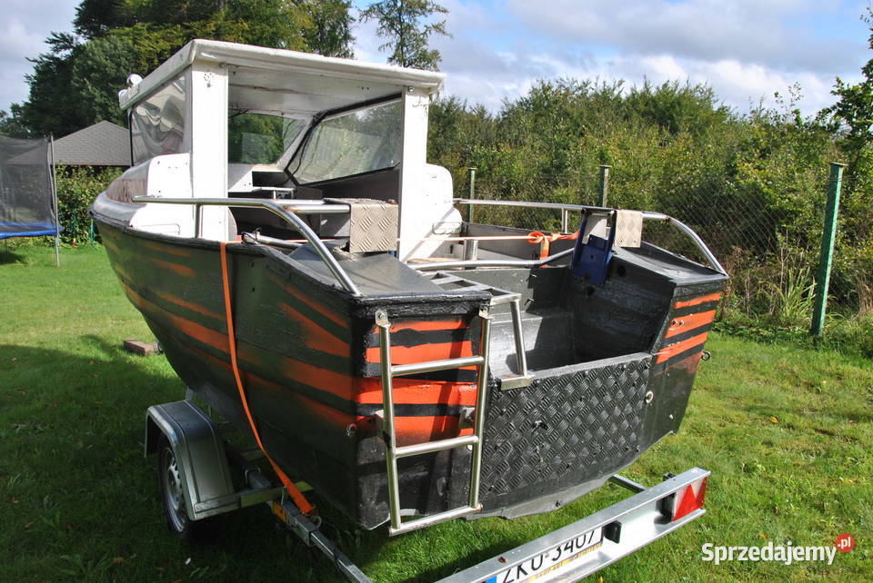 Łódź kabinowa wędkarska Kłos