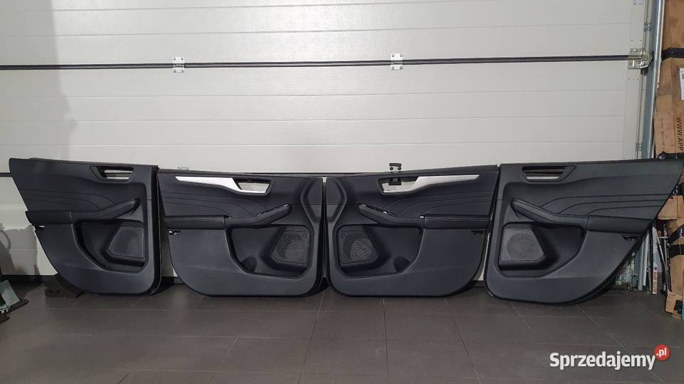Tapicerki Ford Escape MK4 2020r Tapicerki samochodowe Lusowo sprzedam