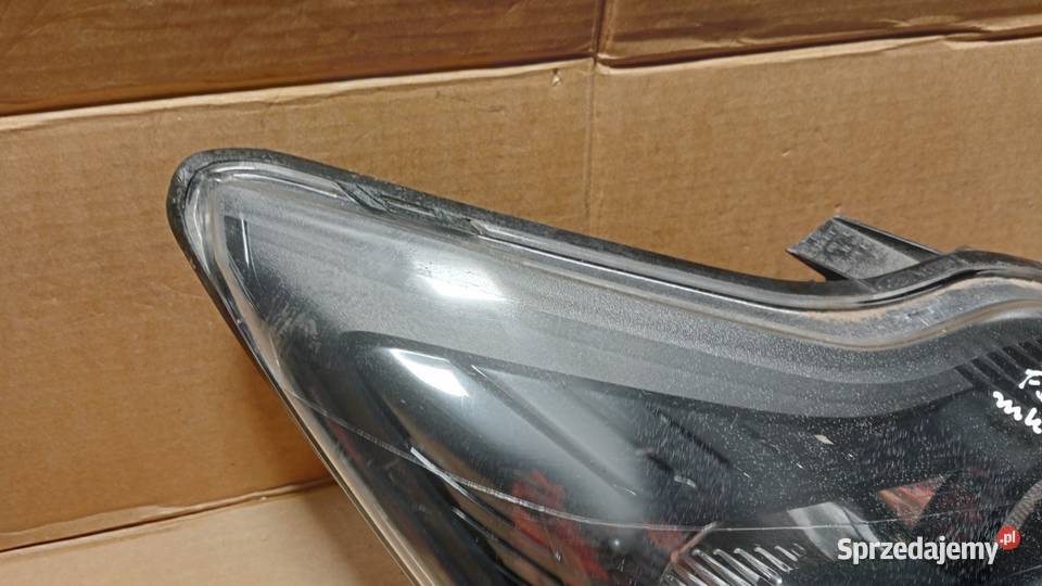FOCUS MK2 LAMPA PRZÓD PRAWA USZKODZONA Części samochodowe Zbierkowo
