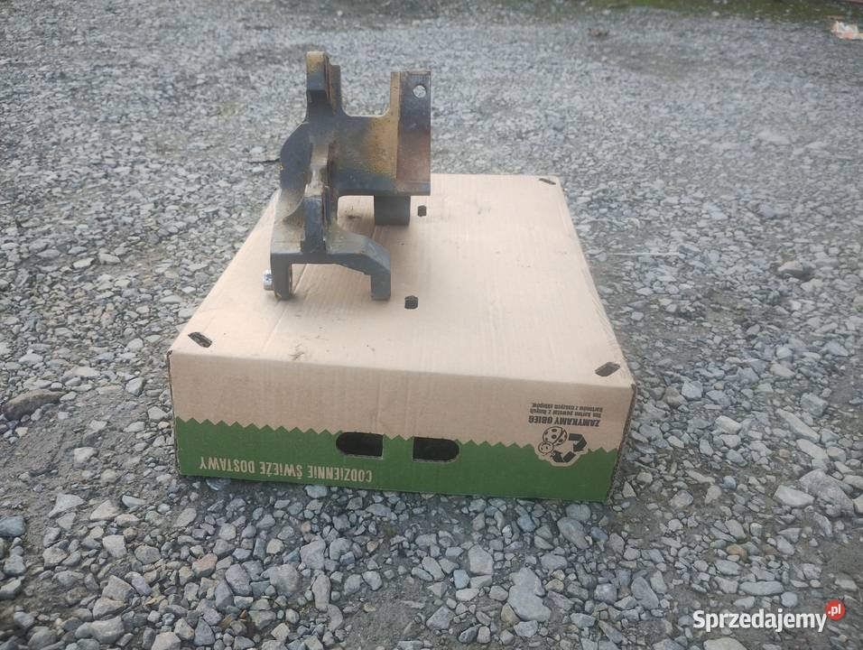 Wspornik alternatora Massey Ferguson 4288085M5