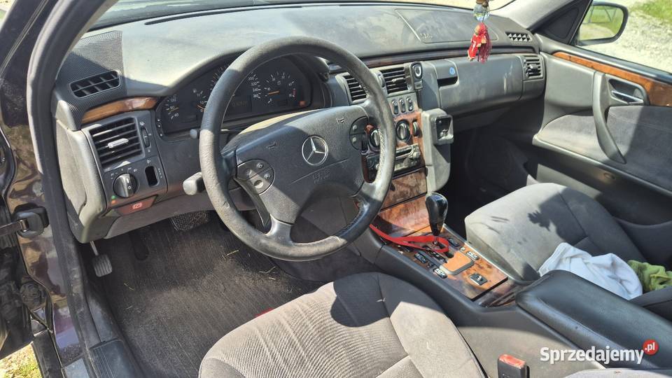 Mercedes w210 e220 Rok produkcji 2002 sprzedam