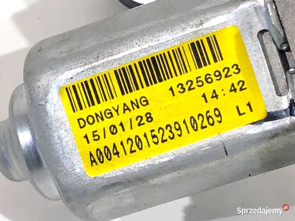 SILNIK WYCIERACZEK TYŁ OPEL ZAFIRA C 13256923 osobowe podkarpackie