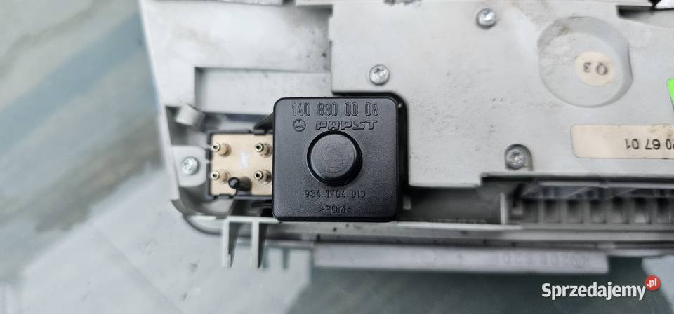 Lampka kabiny mercedes w210 2088206701 Pozostałe Zbąszyń