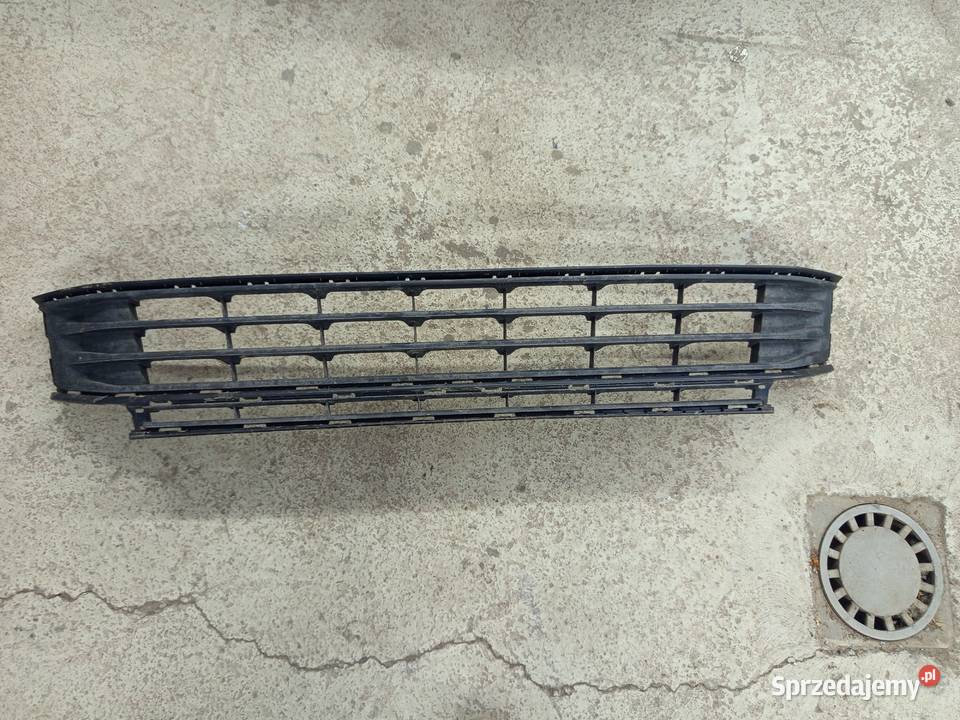 Kratka zderzaka przedniego środkowa Touran 15 Rzeszów