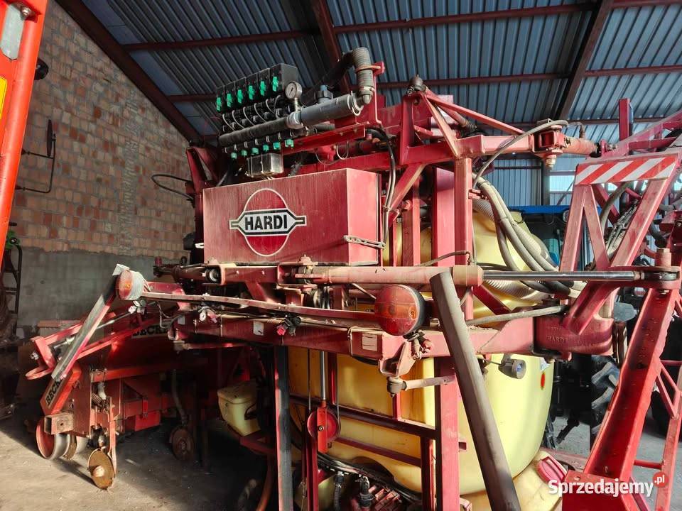 Opryskiwacz zawieszany Hardi mega 2421m 1200l Płońsk sprzedam