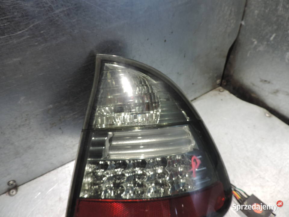BMW E46 LIFT KOMBI LAMPA PRAWY TYŁ Nowy Sącz