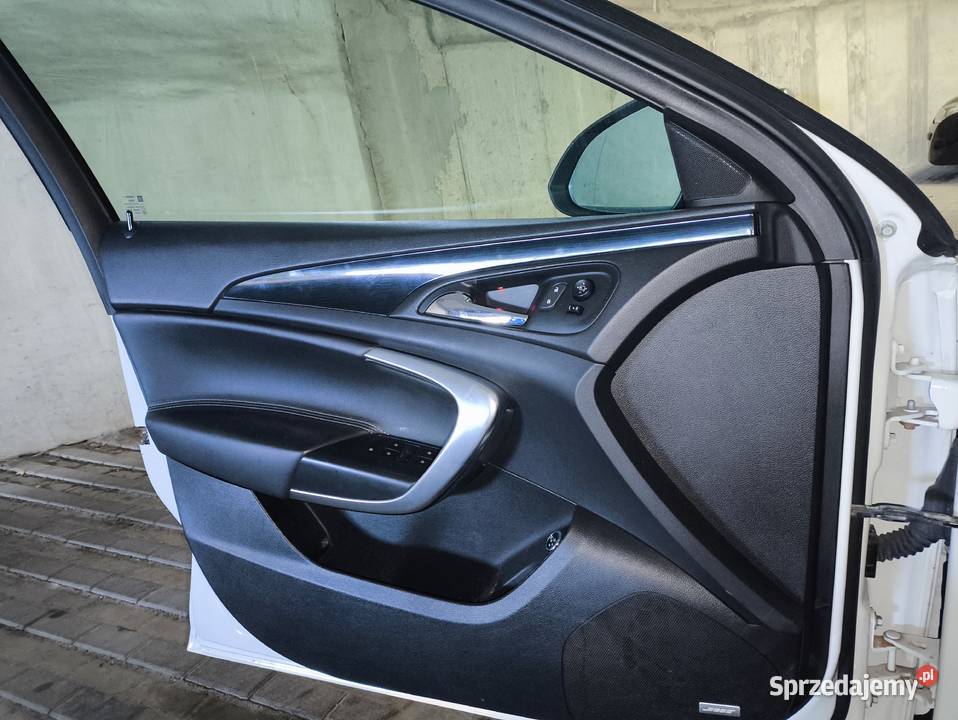 INSIGNIA COUNTRY TOUER 4X4 20NHT 250 Lublin sprzedam