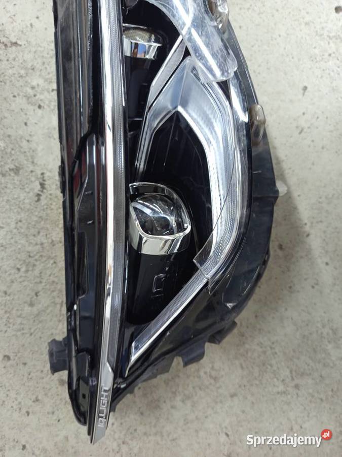 Reflektor prawy golf 8 IQ matrix orginal Rzeszów