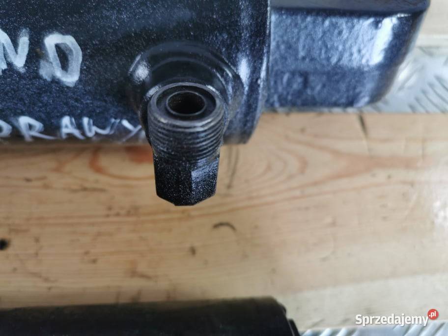 Holland T8 Siłownik hydrauliczny TUZ Wilkowo