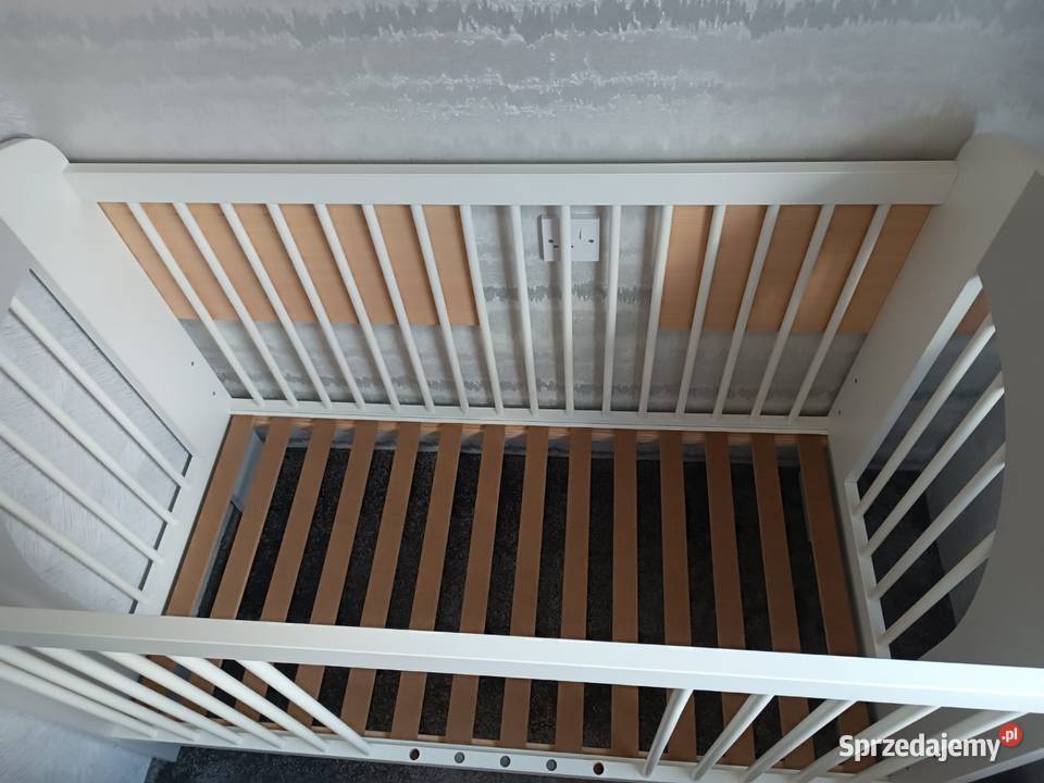 Łóżeczko dziecięce 12060 Super stan Suchedniów