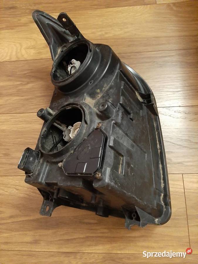 Lampa przednia prawa vw crafter 2012 stan na Chocianów
