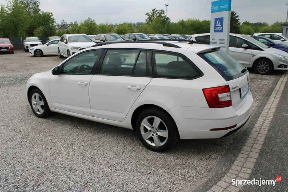 koda Octavia Ambition Salon Polska netto 40 elektryczne lusterka