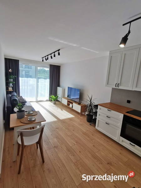 2 pokoje z miejscem parkingowym Niepołomicka Gdańsk